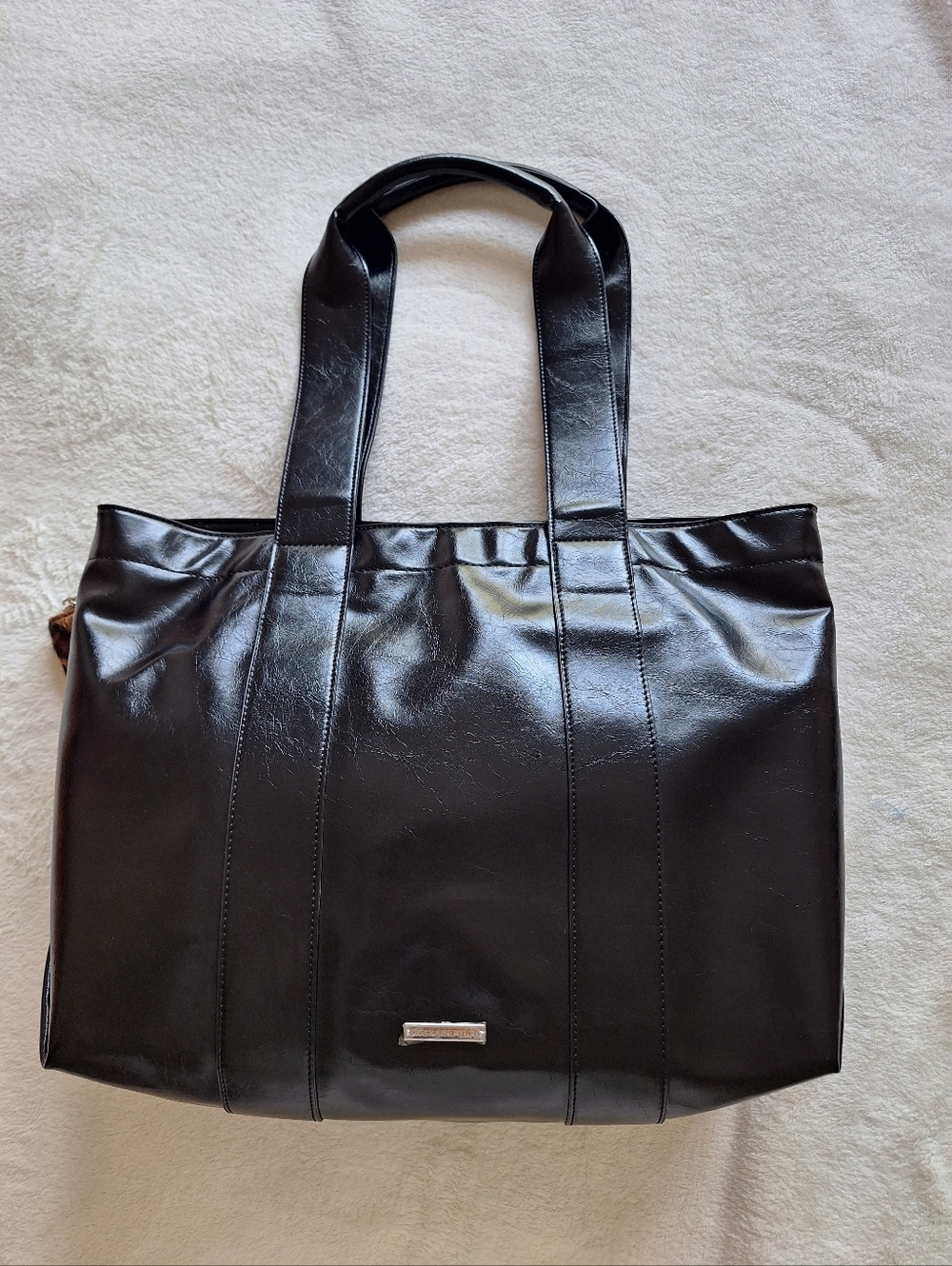 NWT Madden Girl Black Crinkle Tote Set + Leopard Pouch & Heart Charms